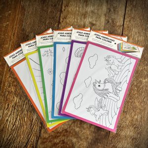 Jogos Americanos para colorir com giz de cera, com 6 temas o tema Dinossauro, Esporte, Girafa, Avião, Sereia e Unicórnio.