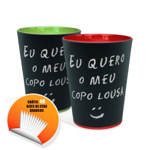 Copo Lousa - Caixa com 48 unidades em dois modelos de Lousa Cup, Verde e Vermelho, para escrever ou desenhar. Acompanha a mesma quantidade de giz de cera branco.